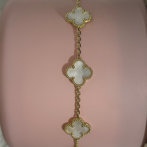 Clover Bracelet 18K Gold Plated—Mother Of Pearl— - Picture 4 of 10